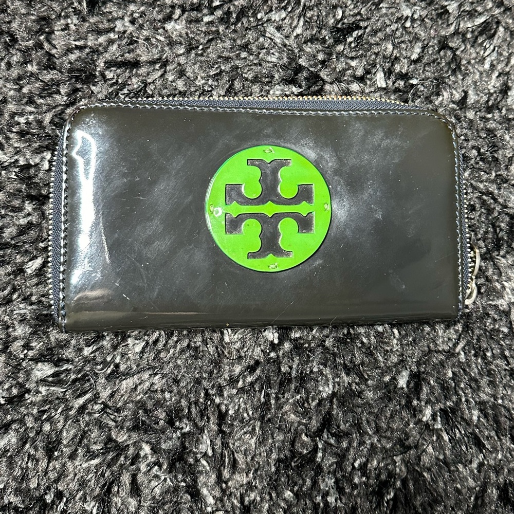 Tory Burch wallet